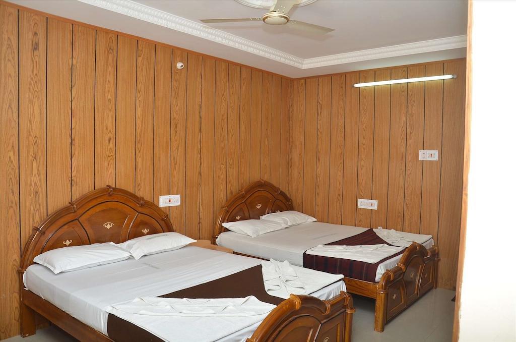 Saravanan Lodge เชนไน ภายนอก รูปภาพ